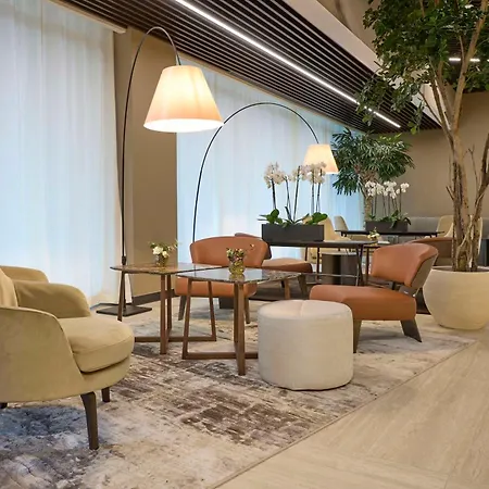 Radisson Blu Hotel, Choruslife Otel 4*
