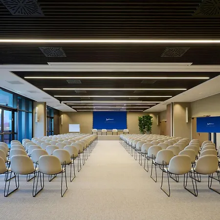 Ξενοδοχείο Radisson Blu Hotel, Choruslife