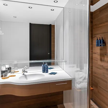 Radisson Blu Hotel, Choruslife 4* Bergame