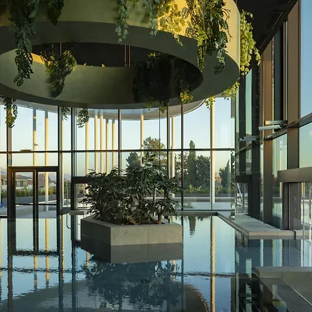 Radisson Blu Hotel, Choruslife Otel 4*