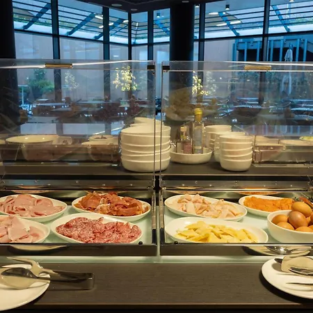 Radisson Blu Hotel, Choruslife Ξενοδοχείο
