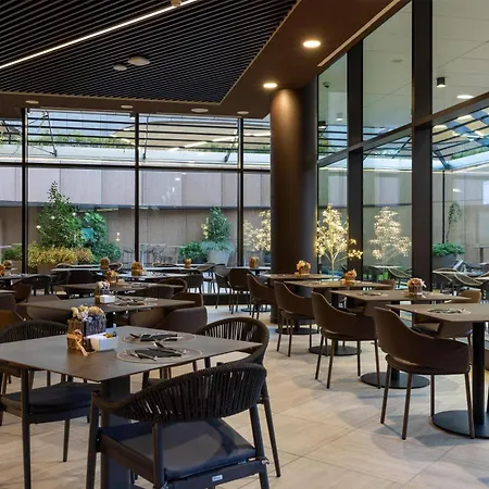 Radisson Blu Hotel, Choruslife 4* Μπέργκαμο
