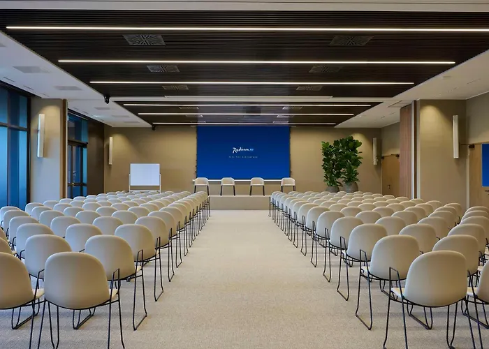 Radisson Blu Hotel, Choruslife 4*